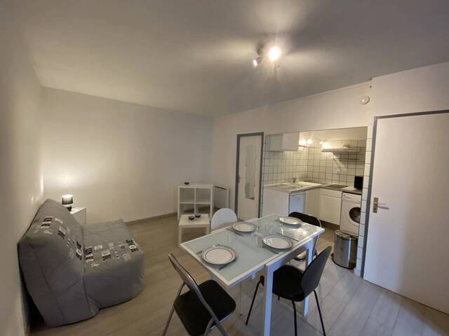 Location Appartement 1 pièce 26 m² Valence 26000