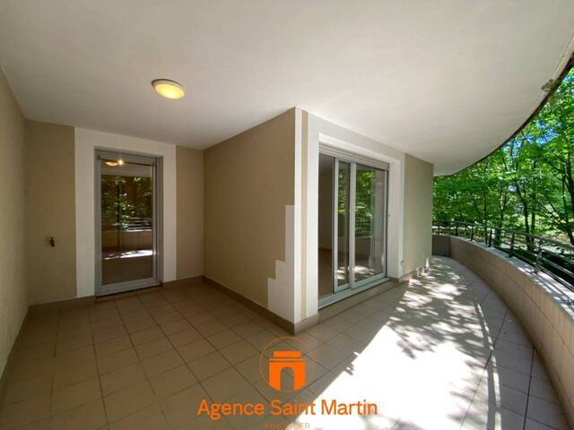 Location Appartement 4 pièces 85 m² Montélimar 26200
