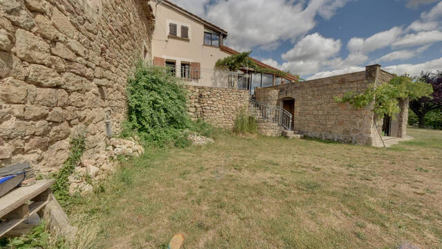 Vente Maison 4 pièces 100 m² Saint-Michel-de-Chabrillanoux 07360