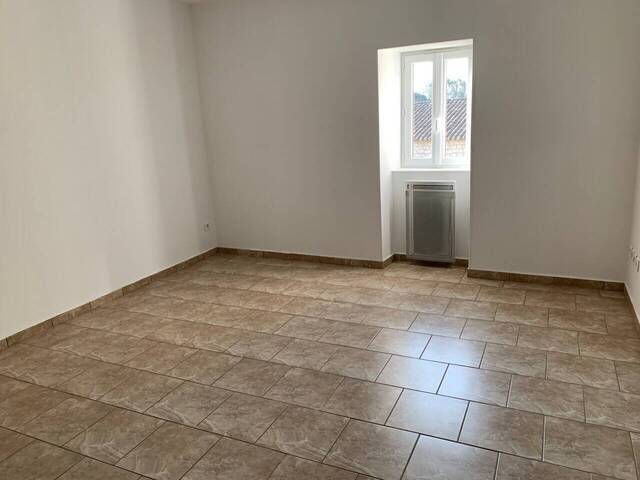 Location Appartement 3 pièces 45 m² Chandolas 07230