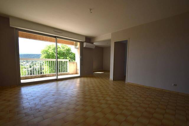 Location Appartement 3 pièces 75 m² Aubenas 07200