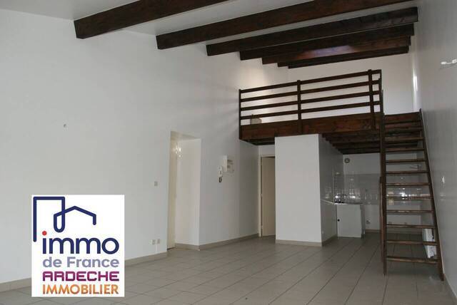 Location Appartement 3 pièces 70 m² Privas 07000