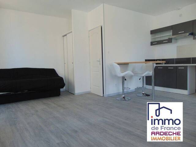 Location Appartement 1 pièce 34 m² Privas 07000