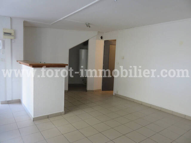 Location Appartement 2 pièces 38 m² Alboussière 07440