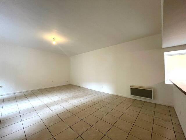 Location Appartement 3 pièces 70 m² Étoile-sur-Rhône 26800