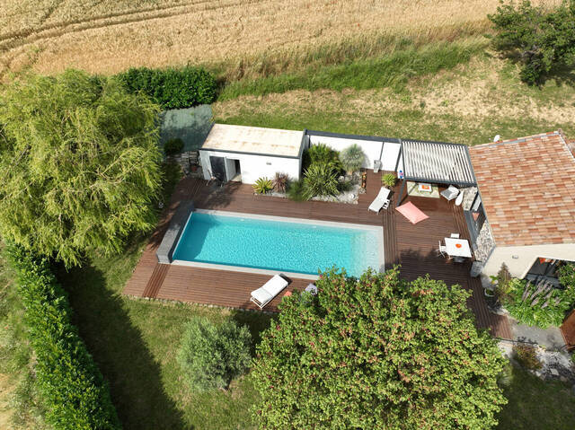 Vente Maison 10 pièces 280 m² Saint-Vincent-de-Barrès 07210