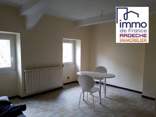 Location Appartement 2 pièces 45 m² Privas 07000