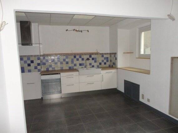 Location Appartement 3 pièces 57 m² Les Vans 07140