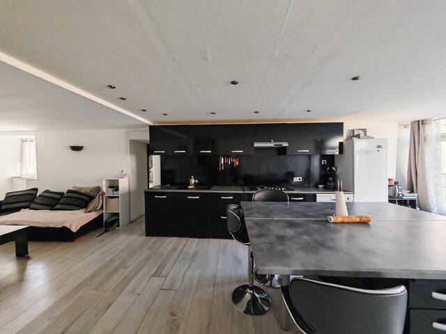 Vente Maison 9 pièces 269 m² Saint-Barthélemy-Grozon 07270