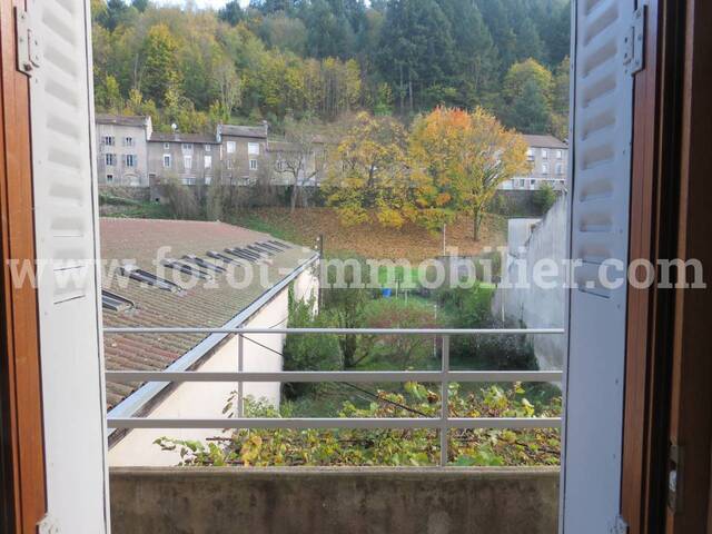 Location Appartement 3 pièces 70 m² Lamastre 07270