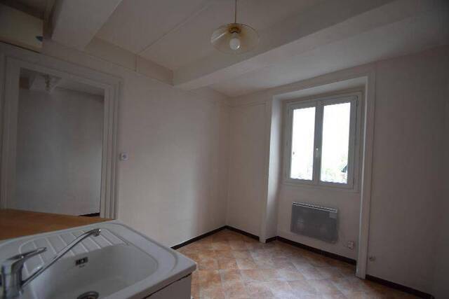 Location Appartement 1 pièce 26 m² Aubenas 07200