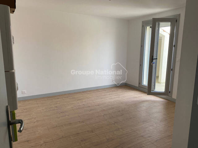 Location Appartement 1 pièce 22 m² Bourg-lès-Valence 26500