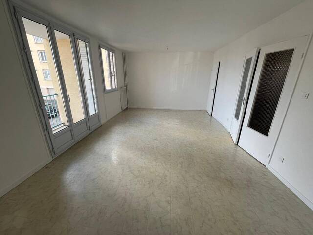 Location Appartement 4 pièces 79 m² Annonay 07100