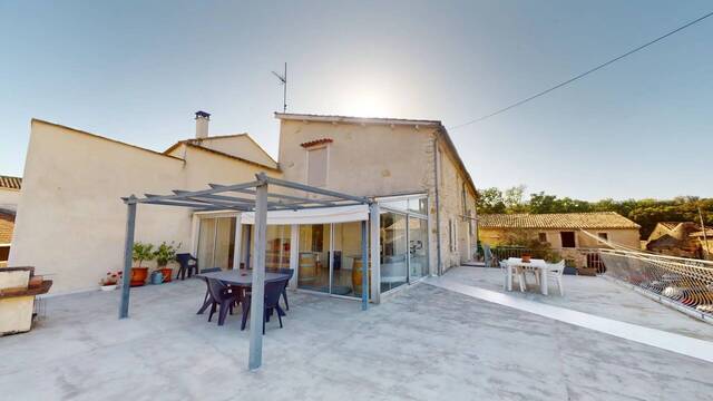 Sold House 5 rooms Dions 30190 143.34 m²