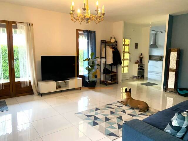 Sale House 6 rooms Rodilhan 30230 140 m²