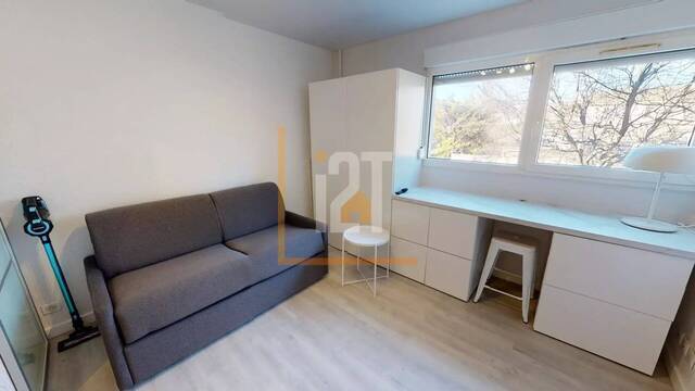 Rent Apartment 1 room Nîmes 30900 18.41 m²