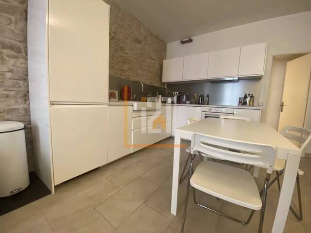 Sale Apartment 3 rooms Nîmes 30900 61.36 m²