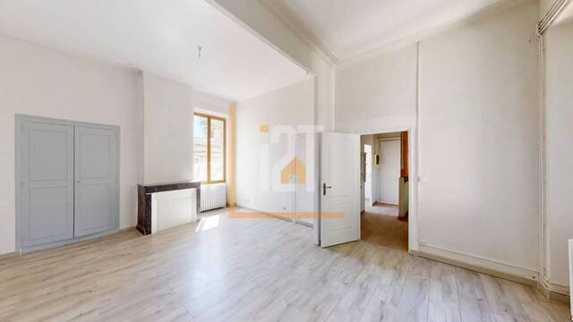 Sale Apartment 3 rooms Nîmes 30000 69 m²