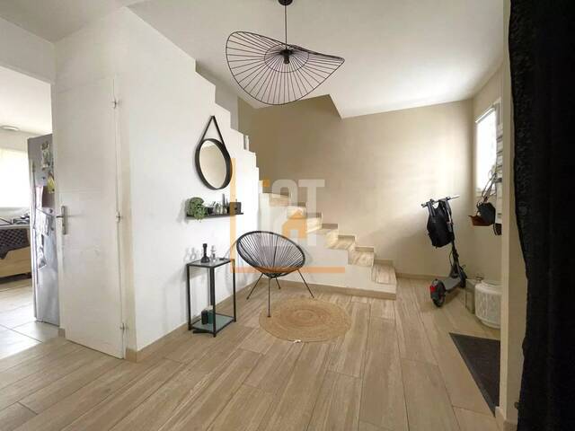 Sale House 5 rooms Bellegarde 30127 110 m²