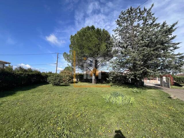 Sale Land La Calmette 30190