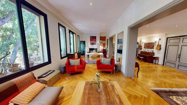 Vente Appartement 6 pièces Nîmes 30000 171.7 m²