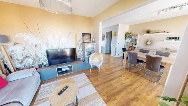 Vente Appartement 4 pièces Nîmes 30000 77 m²