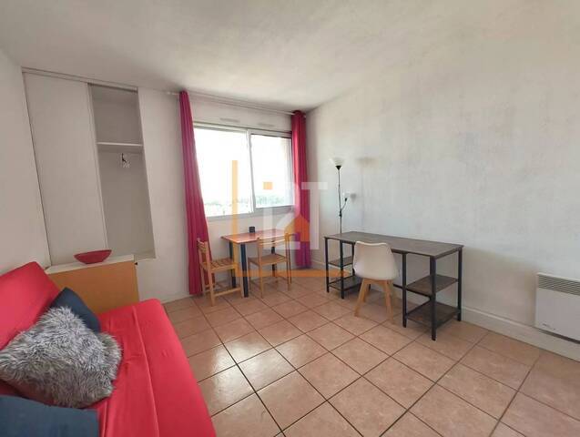 Sale Apartment 1 room Nîmes 30000 22 m²