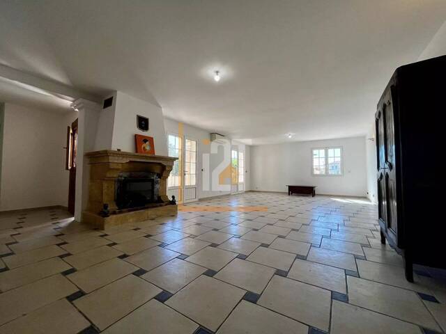 Sale House 4 rooms Redessan 30129 112 m²