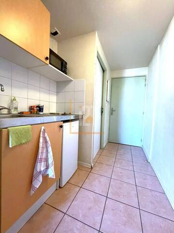 Sale Apartment 1 room Nîmes 30000 23 m²