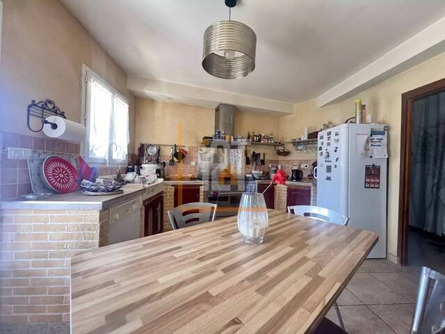 Sale House 5 rooms Castelnau-Valence 30190 144 m²