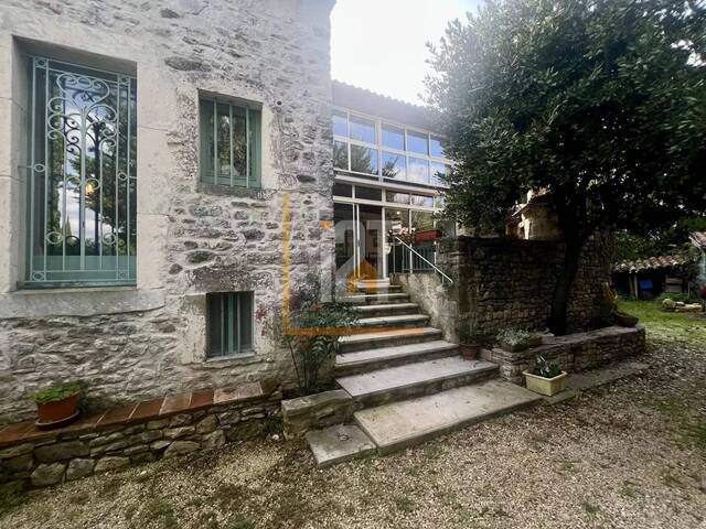 Vente Maison 7 pièces Uzès 30700 174 m²