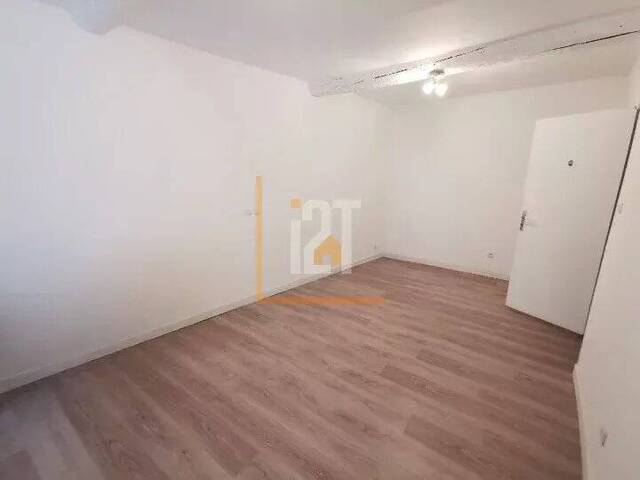 Location Appartement 1 pièce Nîmes 30000 23.63 m²