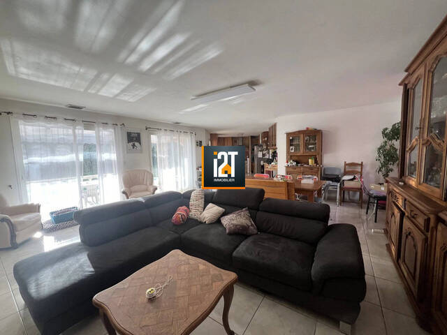 Vente Maison 7 pièces Nîmes 30000 198 m²