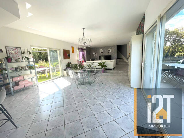 Vente Maison 7 pièces Poulx 30320 192.67 m²