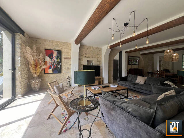 Vente Maison 6 pièces Arpaillargues-et-Aureillac 30700 228 m²