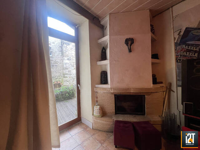 Sale House 6 rooms Saint-Geniès-de-Malgoirès 30190 140 m²