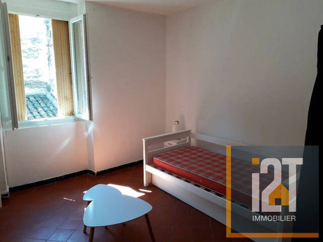 Location Appartement 1 pièce Nîmes 30000 30 m²