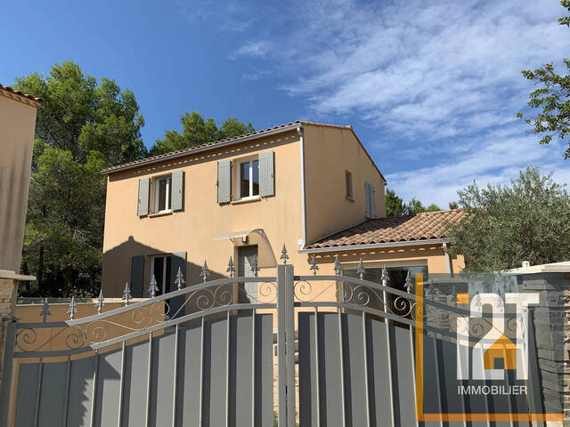 Vente Maison 6 pièces Nîmes 30000 132.81 m²