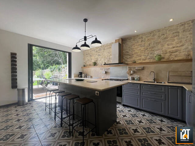 Vente Maison 6 pièces Arpaillargues-et-Aureillac 30700 228 m²