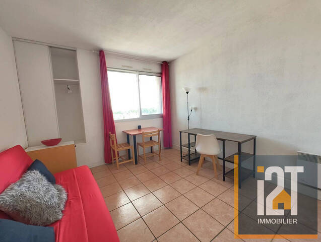Sale Apartment 1 room Nîmes 30000 22 m²