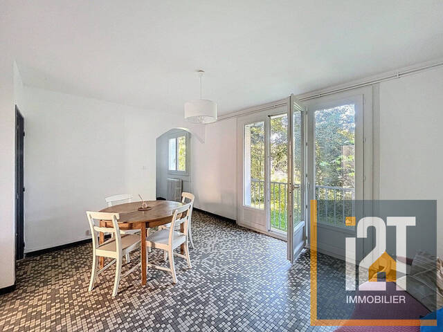 Sale Apartment 3 rooms Nîmes 30000 65.93 m²