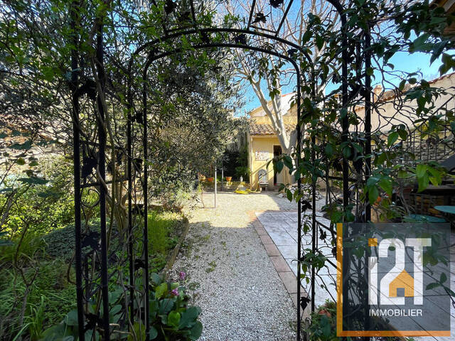 Vente Maison 5 pièces Nîmes 30000 144 m²