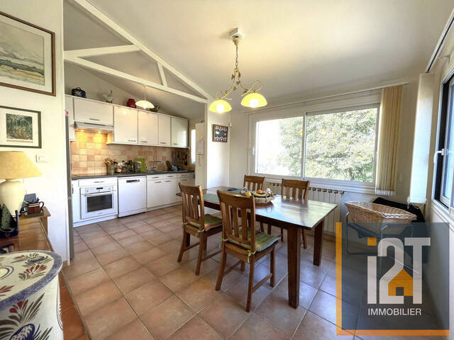 Vente Maison 5 pièces Nîmes 30000 144 m²