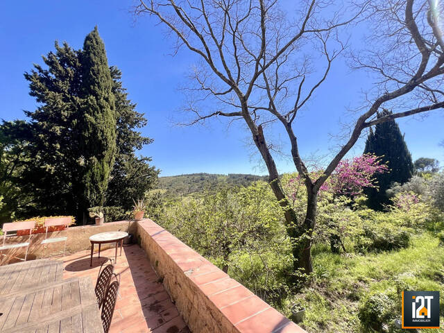 Vente Maison 8 pièces Uzès 30700 269 m²