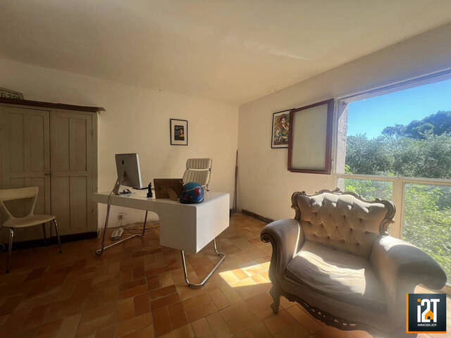 Vente Maison 8 pièces Uzès 30700 269 m²