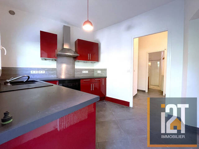 Sale Apartment 3 rooms Nîmes 30000 63.9 m²