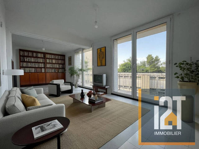 Sale Apartment 4 rooms Nîmes 30000 64 m²