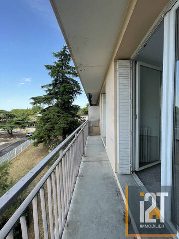 Sale Apartment 4 rooms Nîmes 30000 64 m²