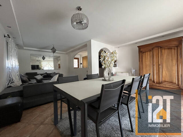 Vente Maison 6 pièces Nîmes 30000 142 m²