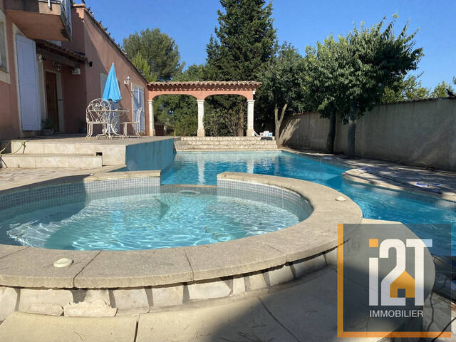 Vente Maison 7 pièces Nîmes 30000 172.79 m²